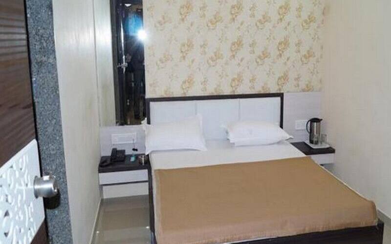 Shree Akshar Hotel, Ahmedabad 5